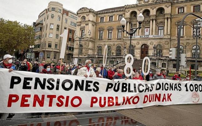 El número de pensiones en el Estado español pasará de los 9,8 millones actuales a 16,5 millones en menos de 30 años. Foto: Borja Guerrero El número de pensiones en el Estado español pasará de los 9,8 millones actuales a 16,5 millones en menos de 30 años. Foto: Borja Guerrero