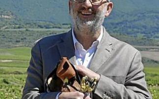 Josean Galera con uno de los ejemplares.