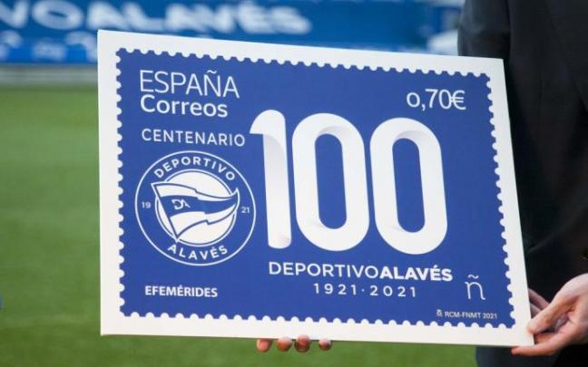 Presentación oficial del sello del Deportivo Alavés con motivo de su centenario