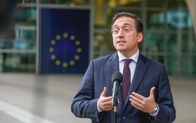 El ministro de Exteriores, José Manuel Albares, en su visita a Bruselas para tratar la crisis con Argelia.