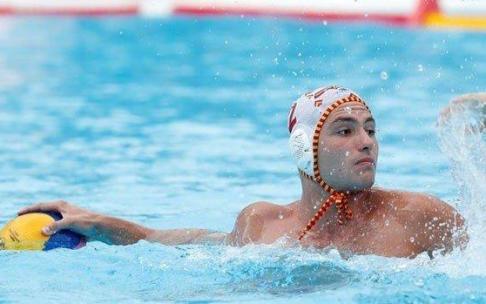 Munárriz, en un partido con la selección española de waterpolo. Munárriz, en un partido con la selección española de waterpolo.