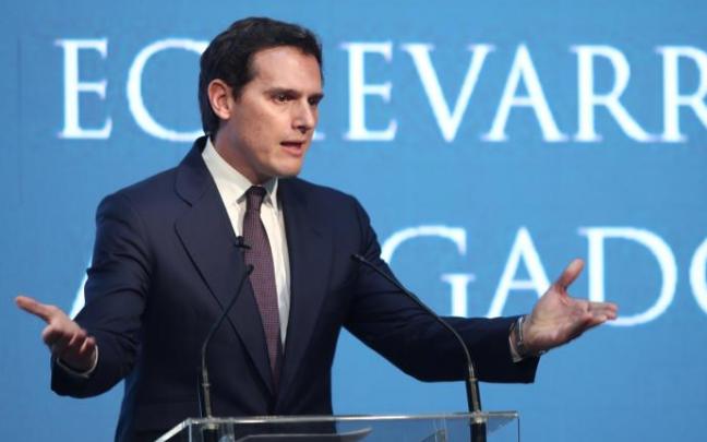 Albert Rivera Rivera en rueda de prensa tras el anuncio de su fichaje por Martínez Echevarría.