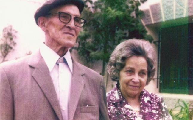 Las vidas de Jesús Ariño y Asun Vivanco se narran en 'Zalla entre tinieblas. Memorias de la guerra de un zallarra'.