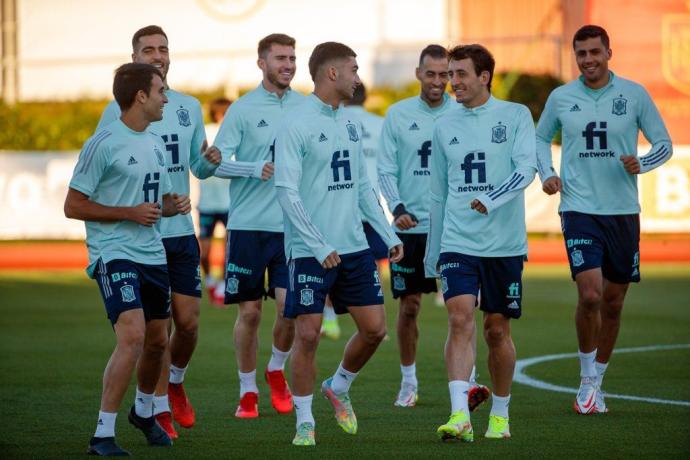 Oyarzabal y Merino, en un entrenamiento con España