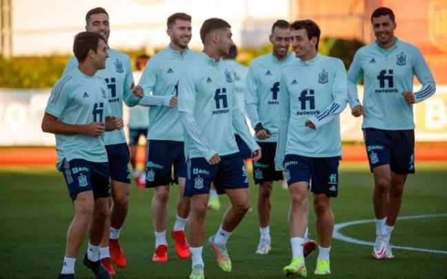 Oyarzabal y Merino, en un entrenamiento con España Oyarzabal y Merino, en un entrenamiento con España
