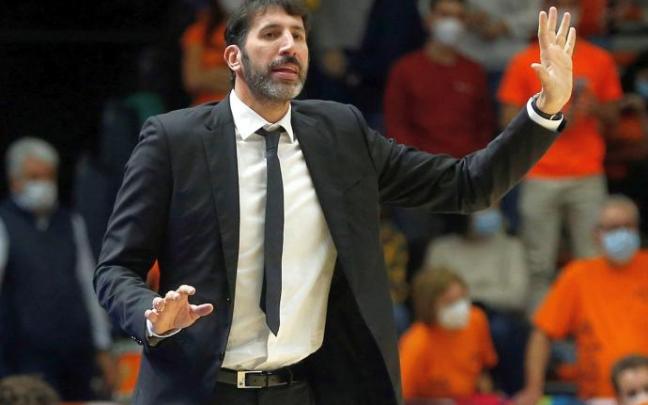 Álex Mumbrú se enfrenta esta noche a Baskonia