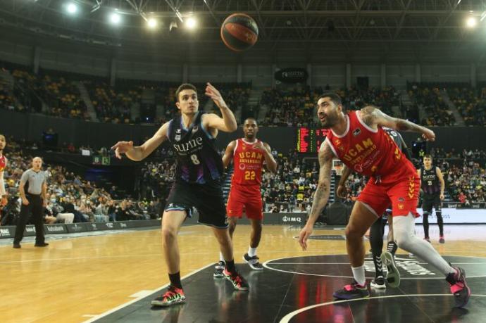 Álex Reyes, en el encuentro ante el UCAM Murcia.