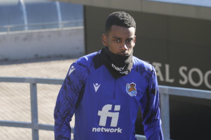 Alexander Isak, antes de un entrenamiento en Zubieta.