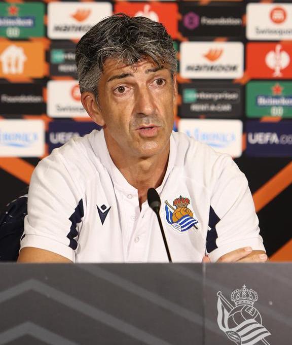 Imanol Alguacil, concentrado en la rueda de prensa previa al duelo entre el PSV y la Real