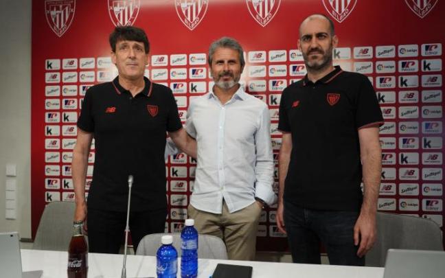 Alkorta junto a Ayarza y Bombin en la rueda de prensa de este lunes Alkorta junto a Ayarza y Bombin en la rueda de prensa de este lunes