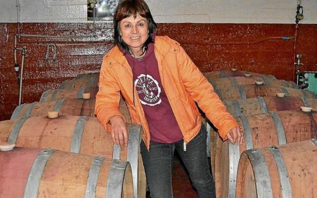 Esti Besa, continuadora de la bodega Cándido Besa Upategia, de Villabuena, centra sus esfuerzos en la vitivinicultura ecológica. Foto: Pablo José Pérez