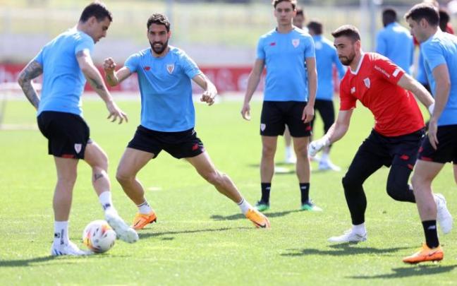 Dani García, Raúl García, Alex Petxarroman, Unai Simón y Oier Zarraga, en Lezama. Dani García, Raúl García, Alex Petxarroman, Unai Simón y Oier Zarraga, en Lezama.