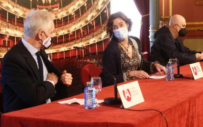 La alcaldesa de Bilbao, Amaia Arregi, hoy en un acto en el Teatro Arriaga
