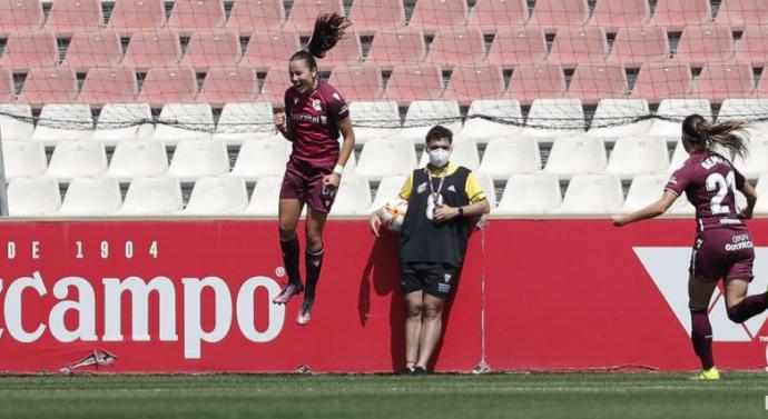 Amaiur celebra su gol, el 0-2 para las realistas.