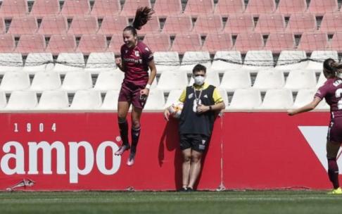 Amaiur celebra su gol, el 0-2 para las realistas. Amaiur celebra su gol, el 0-2 para las realistas.