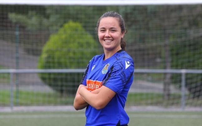 Amaiur Sarriegi posa para NOTICIAS DE GIPUZKOA en Zubieta