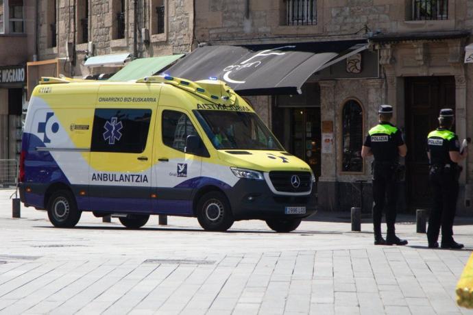 Una ambulancia en Vitoria.