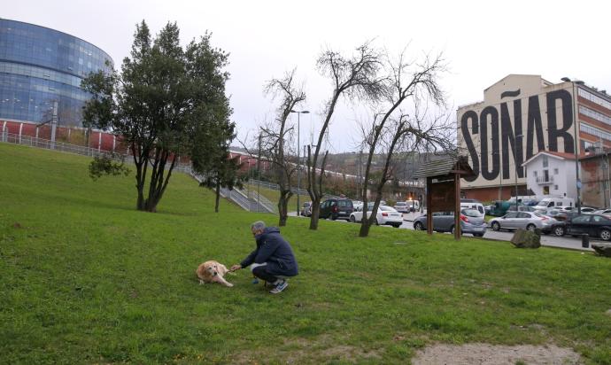 La ampliación del tranvía hasta la isla de Zorrotzaurre no convence a los vecinos de Olabeaga