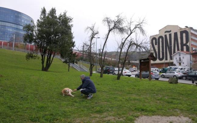 La ampliación del tranvía hasta la isla de Zorrotzaurre no convence a los vecinos de Olabeaga