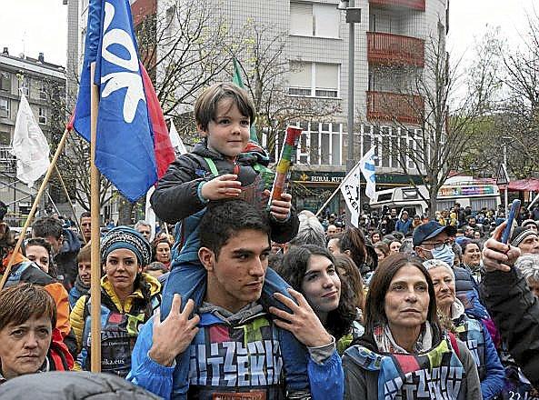 Miles de personas participaron en la cita.