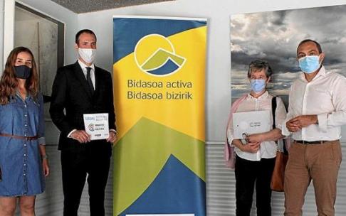 De izda. a dcha., Serrano, Jauregui, Ancisar y Páez, en las instalaciones del Hotel Jauregui de Hondarribia.