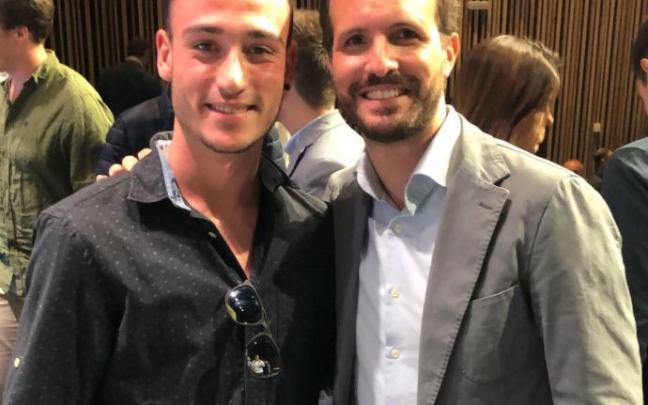 Ander García Oñate, junto a Pablo Casado Ander García Oñate, junto a Pablo Casado