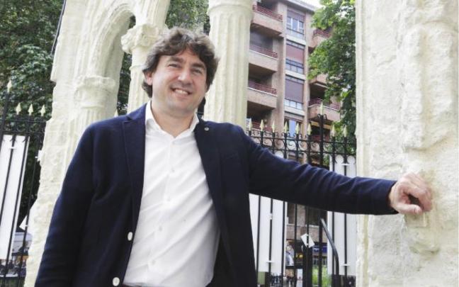 Eneko Andueza: "Tenemos que intentar aglutinar al máximo de sensibilidades posibles para que los vascos hagan suyo el nuevo Estatuto" Eneko Andueza: "Tenemos que intentar aglutinar al máximo de sensibilidades posibles para que los vascos hagan suyo el nuevo Estatuto"