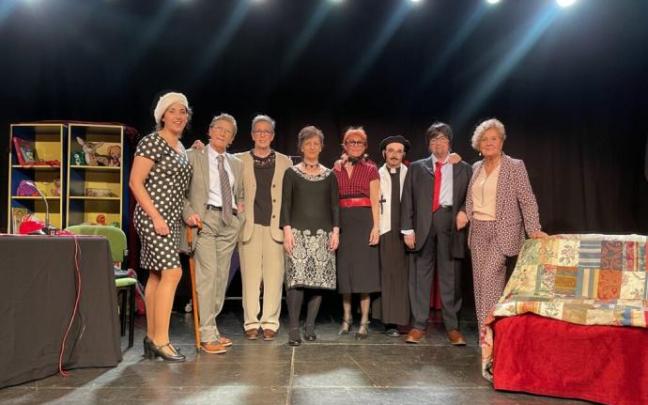 Alguna de las actuales componentes del grupo Anea de Viana que cumplen su 25º aniversario en el escenario.