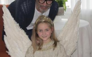 Haizea con su padre, Leo, que fue Ángel en los años 1984 y 1985 Haizea con su padre, Leo, que fue Ángel en los años 1984 y 1985