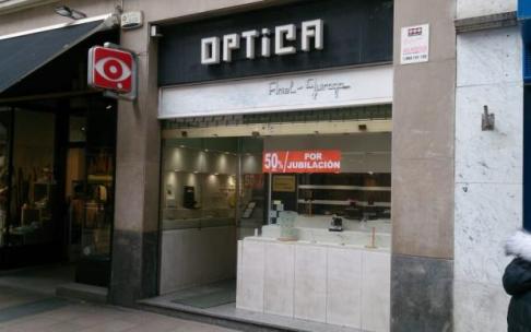 La óptica Aniel-Quiroga, en Fueros 12, anuncia su inminente jubilación con descuentos del 50%.