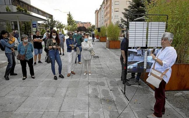 Visi Gutiérrez explica la historia de la localidad. Visi Gutiérrez explica la historia de la localidad.