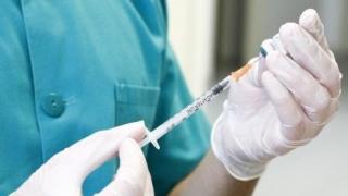 La tercera dosis aumenta el número de anticuerpos y es eficaz contra ómicron