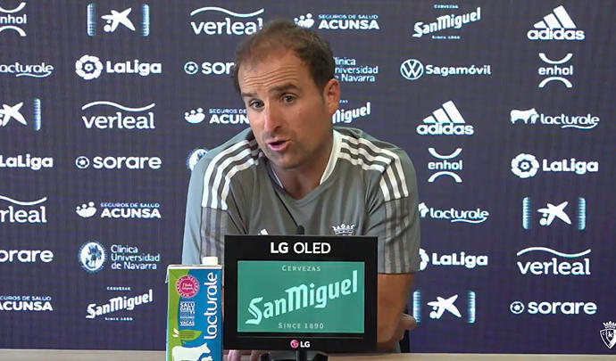 Jagoba Arrasate, entrenador de Osasuna, durante la rueda de prensa.