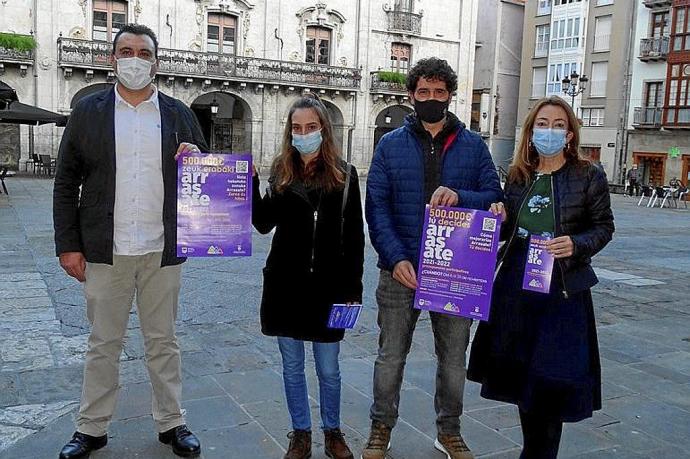 Ediles del PSE, Elkarrekin Arrasate, EH Bildu y PNV en la presentación.