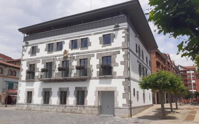 La nueva kultur etxea se ubica en el antiguo consistorio.