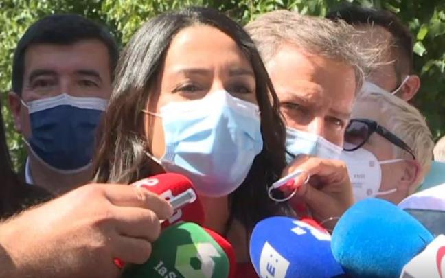 Inés Arrimadas asiste a la manifestación contra los indultos. Inés Arrimadas asiste a la manifestación contra los indultos.