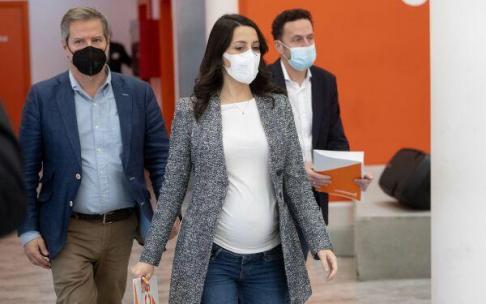 La presidenta de Ciudadanos, Inés Arrimadas, compareció ayer tras conocerse el adelanto electoral en Castilla y León. La presidenta de Ciudadanos, Inés Arrimadas, compareció ayer tras conocerse el adelanto electoral en Castilla y León.