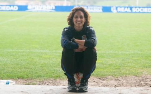 Natalia Arroyo posa así de sonriente para NOTICIAS DE GIPUZKOA en el z7