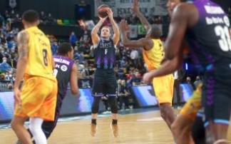 Rafa Luz ha aparecido como amenaza ofensiva.