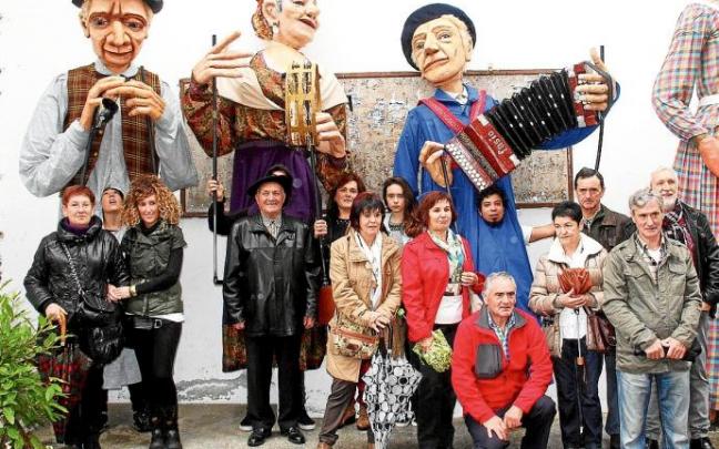 Maurizia fue homenajeada en el Festival de Teatro de Calle de Leketio con León y Fasio.