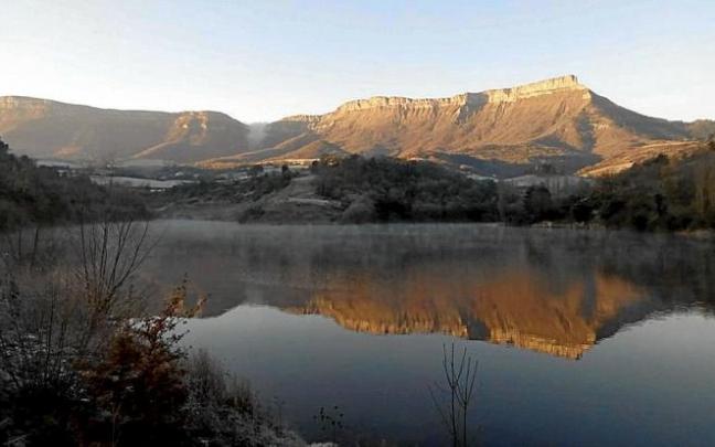 Embalse de Agostina que abastece a Artziniega. Foto: Araceli Oiarzabal