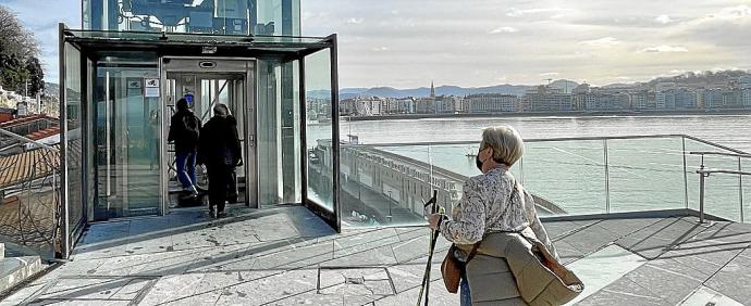 Donostia: El ascensor del Aquarium vuelve a funcionar tras más de una semana de avería