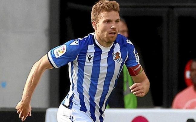 Asier Illarramendi conduce en balón en un momento del choque del sábado. Foto: R.S.