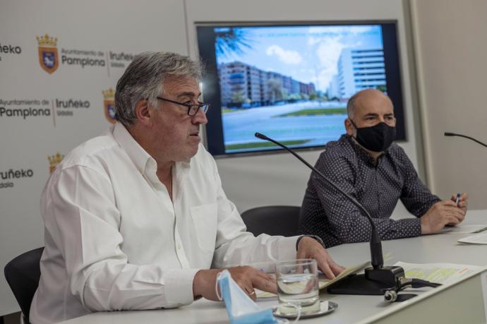 Asiron y Abaurrea, en una rueda de prensa.