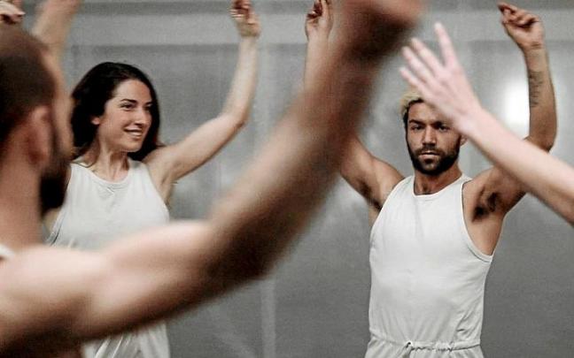 Kimua Dantza Kolektiboko ‘GenEroa’ ikuskizuneko bideo promozionalaren planoa. Argazkia: Aitor Arruti Kimua Dantza Kolektiboko ‘GenEroa’ ikuskizuneko bideo promozionalaren planoa. Argazkia: Aitor Arruti