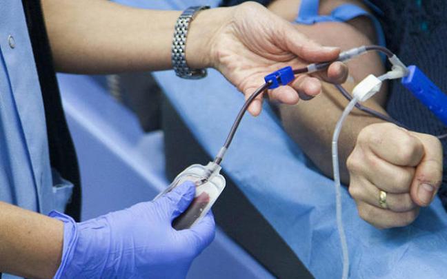 El sistema sanitario necesita como mínimo un 40% más de donantes. El sistema sanitario necesita como mínimo un 40% más de donantes.