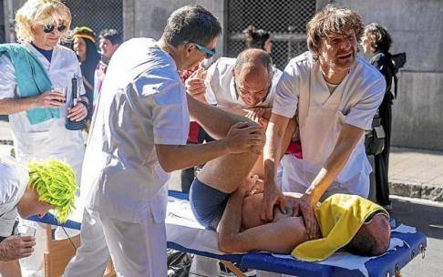 Más de uno necesitó que le reanimaran.