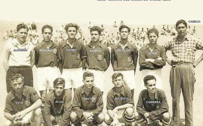 Una formación de Osasuna de Schamann, en la década de los cincuenta.