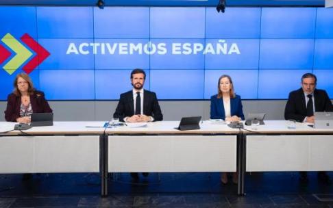 Imagen de archivo de un cónclave del PP con Elvira Rodríguez, Pablo Casado, Ana Pastor y Enrique López. Imagen de archivo de un cónclave del PP con Elvira Rodríguez, Pablo Casado, Ana Pastor y Enrique López.