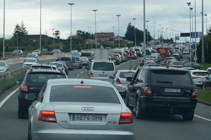 El puente de Rontegi y el corredor del Txorierri está registrando retenciones kilométricas